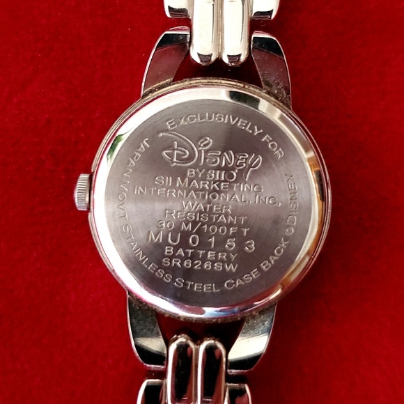 SALE! 🌻 Disney Minnie mouse silver watch - Picture 3 of 3